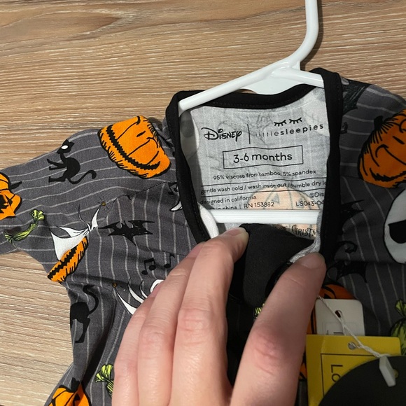 NWT LITTLE SLEEPIES NIGHTMARE BEFORE CHRISTMAS ZIPPY - Picture 4 of 4